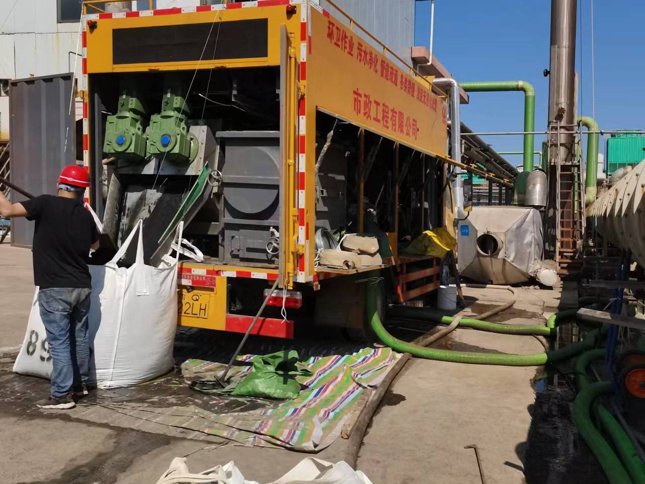 陕州淤泥压干处理